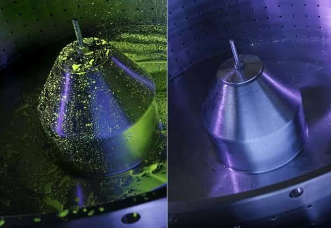 اختبار تغطية الرذاذ باستخدام الريبوفلافين (Riboflavin Test) في خزانات التصنيع الدوائي اختبار تغطية الرذاذ باستخدام الريبوفلافين (Riboflavin Test) في خزانات التصنيع الدوائي